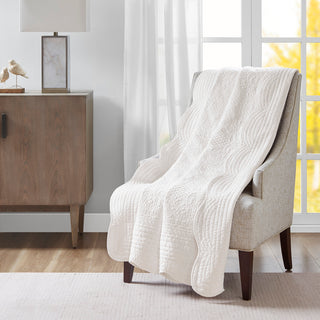 Oversized Quilted Throw with Scalloped Edges White 60x72'
