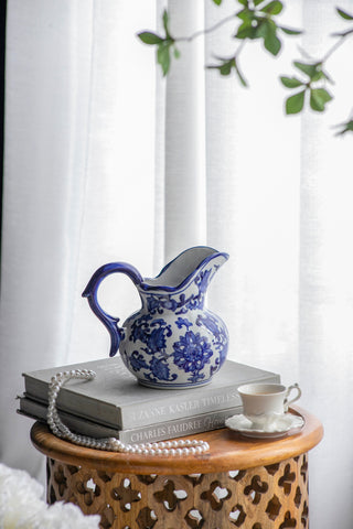 Blue and white porcelain milk jug vase, view 3
