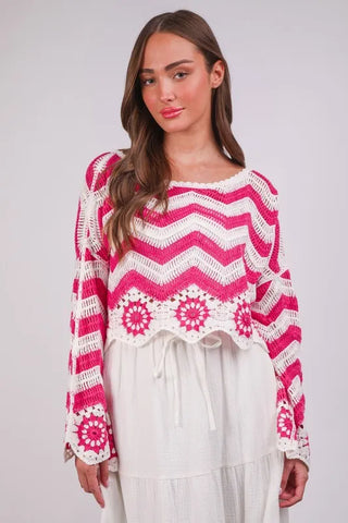 35c0aa6f26404dff9617657fadebae8b-Max-VERY J Chevron/Floral Pattern Crochet Knit Top
