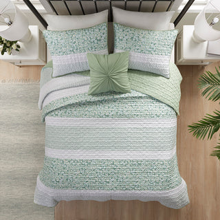 Full/Queen 4-Piece Seersucker Quilt Set with Throw Pillow | Shabby Chic Bedding