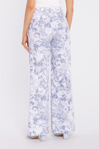  Women trousers model 225907 Moe 