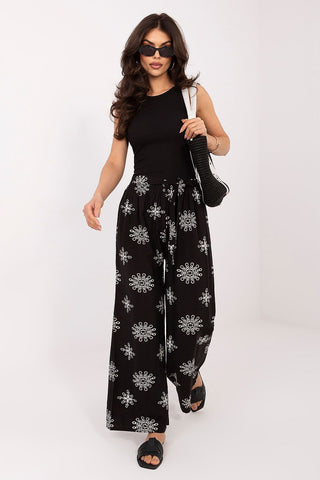  Women trousers model 226629 Italy Moda 
