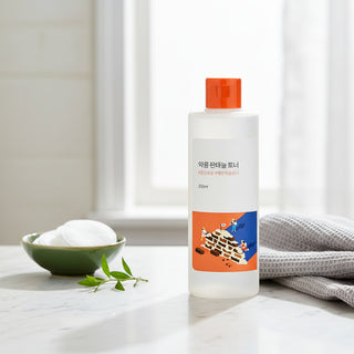 Round Lab Soybean Panthenol Toner (250ml) | K-Beauty Intensive Hydrating & Firming Toner | Anti-Aging Face Treatment w/ Black Soybean, Ceramide & Adenosine | Sensitive & Dry Skin